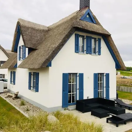 Reetdachhaus Seasons Mit Kamin & Sauna Feriehus Groß Schwansee