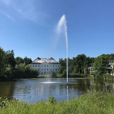 Reetdachhaus Seasons Mit Kamin & Sauna