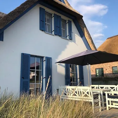 Feriehus Reetdachhaus Seasons Mit Kamin & Sauna