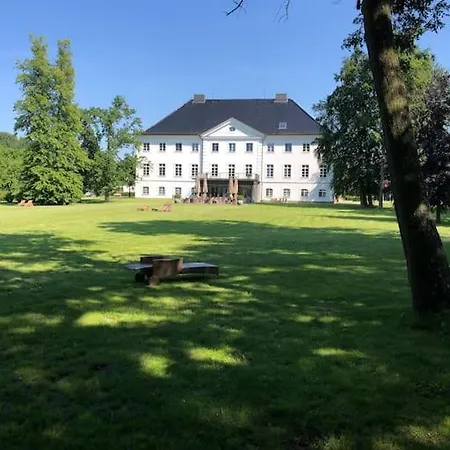 Reetdachhaus Seasons Mit Kamin & Sauna Groß Schwansee